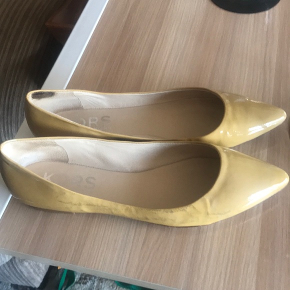 Yellow Michael Kors flats - Picture 3 of 3